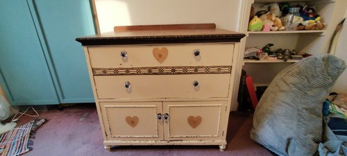 Chest drawers bedroom - /,