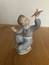 NAO LLADRO PORCELAIN Figurine