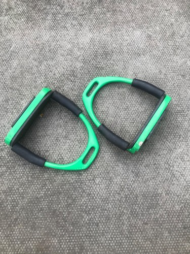 Green safety stirrups - green,
