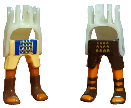 Playmobil brunette legs - x2,