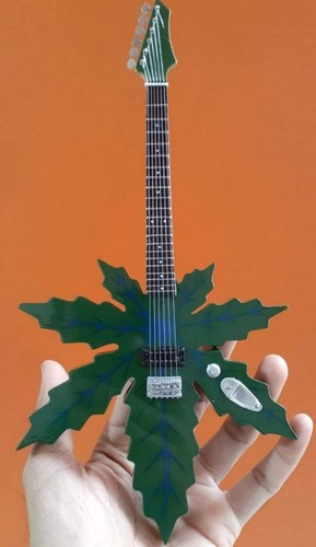Marijuana leaf miniature - marijuana,