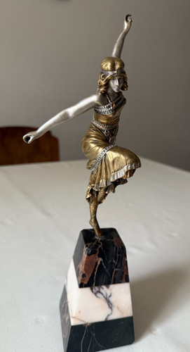 Bronze art deco figurine - bronze,