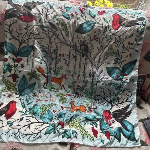 Gorgeous 100 silk - 100%, adorn