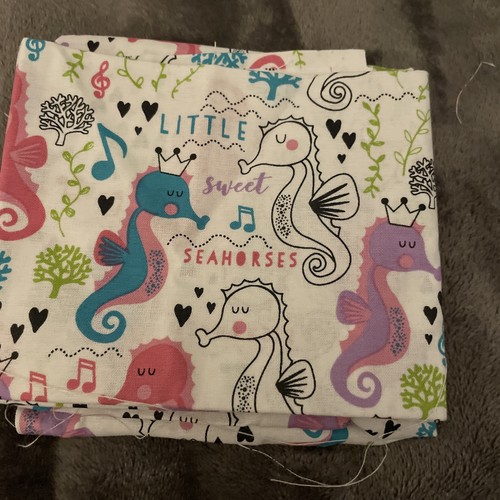 Seahorse design fat - design, quarters