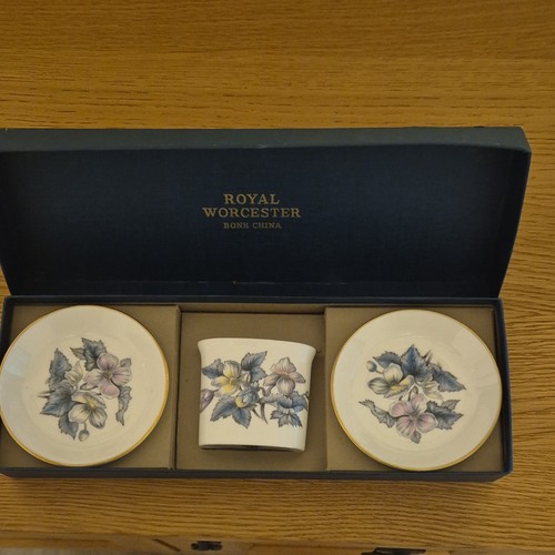 Royal worcester bone china - royal,