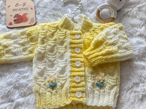 New hand knitted baby - new,