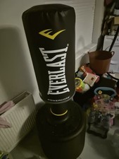Everlast Freestanding Punch