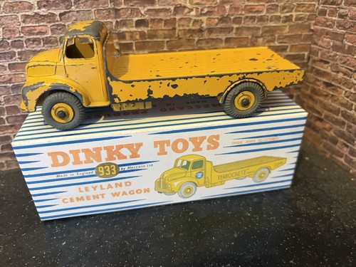 Dinky 933 leyland comet with - leyland,