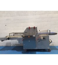 Automatic In Line Slab Cake Cutter