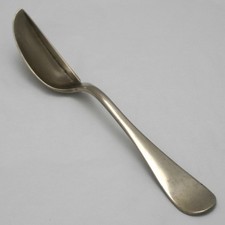 Antique 1905 De Boutville Co. Fitchburg USA Bespoke Medicine Half Teaspoon