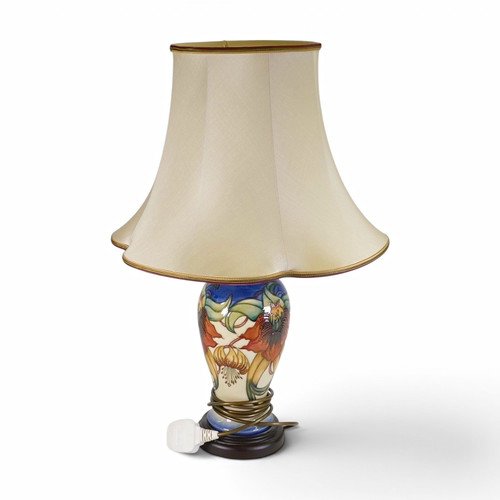 Moorcroft anna lily - table, lamp