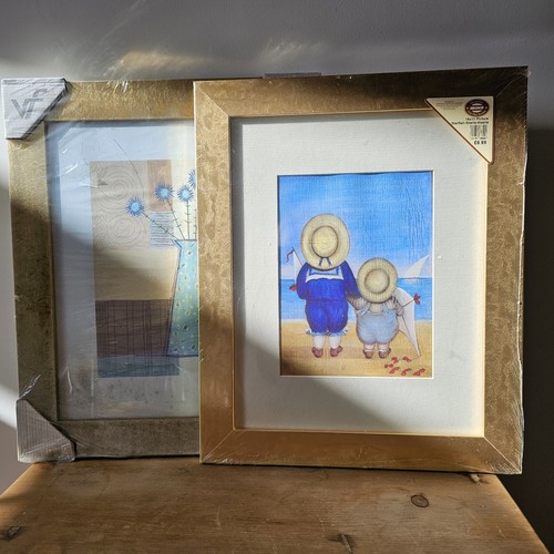 Pair picture frames - of,