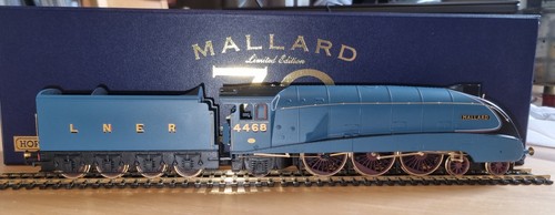 Hornby mallard 70th - 00,