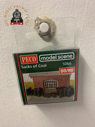 Modelscene 5066 sacks coal - modelscene,