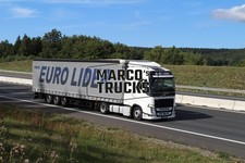 Truck photo Volvo FH tarpaulin