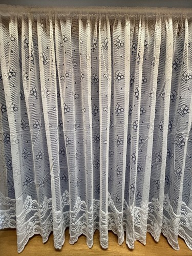 Snowdrop design drop net - design, 42"
