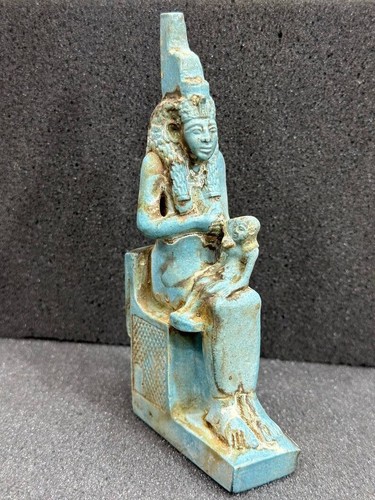 Rare antique pharaonic - antique, isis