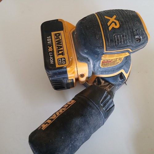 Dewalt dcb 210 - dcb, 18v