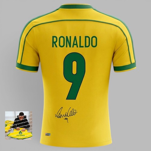 Ronaldo nazario signed - r9,