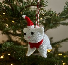 Cute Knitted Cat Christmas
