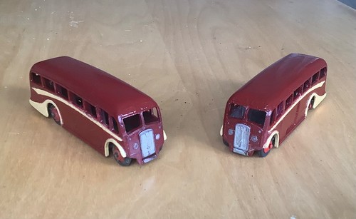 Dinky toys 281 luxury coaches - dinky,