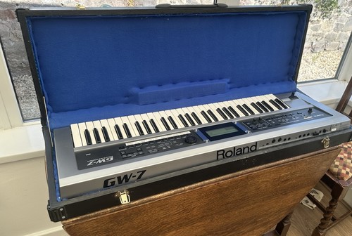 Roland music workstation - gw-7,