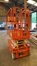Scissor lift