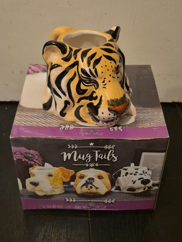Willow hall mug tails - willow, tiger