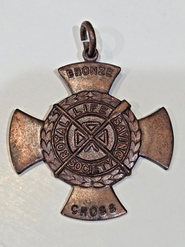 Royal life saving society - life,