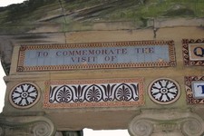 Photo A2 Monument to