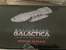 MASTER REPLICAS BATTLESTAR