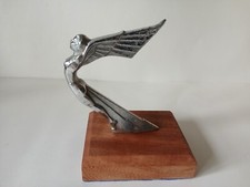 Triumph Gloria car mascot