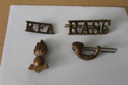 British army badges - -,