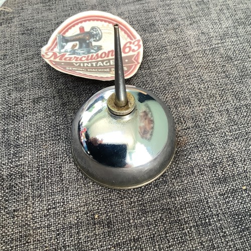 Vintage small sewing machine - small,