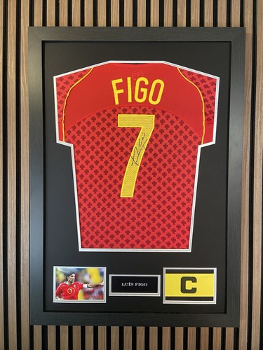 Hand signed lewis figo - hand,