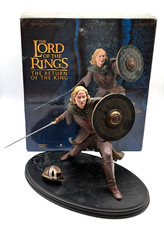 Eowyn Shield Maiden Statue |
