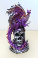 Skull Figurine Resin Black -