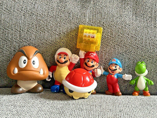 Super mario mini figure - super,
