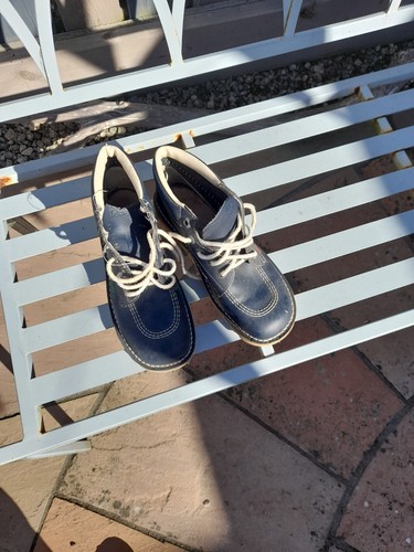 Genuine navy blue - , kickers