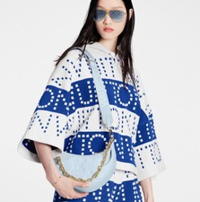 LOUIS VUITTON Signature Chunky