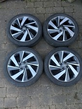 TOYOTA AYGO X 2024 18'' GREY