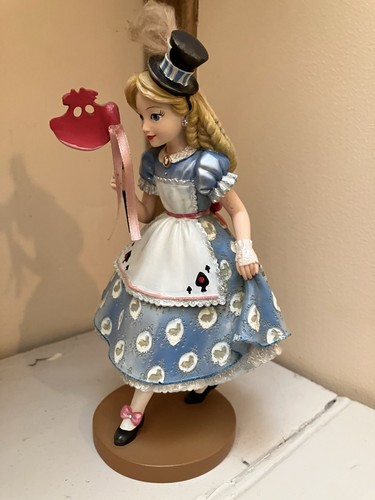 Disney showcase collection - disney,