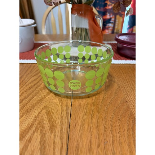 Pyrex quart glass bowl lime - 1,