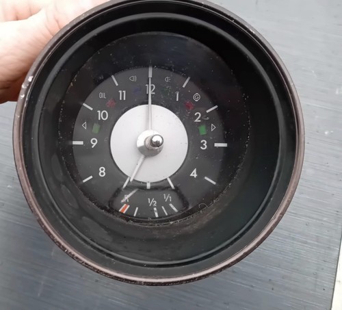 Type 411 karmann ghia clock - type,