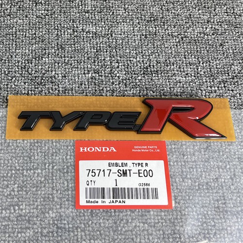 Black trunk typer badge for - black,