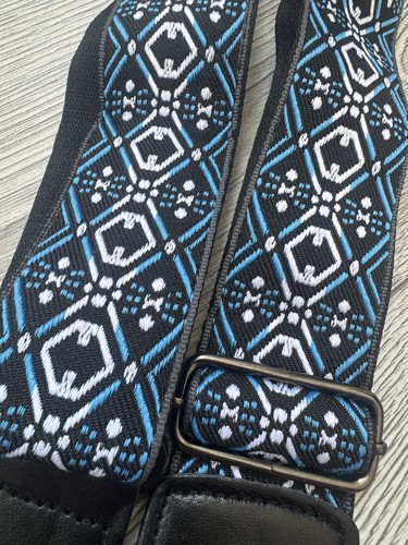 Guitar and bass - bass, straps
