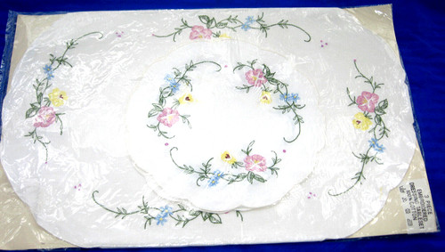 Cotton dressing table - dressing, bnib