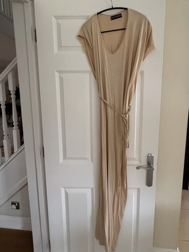 Beautiful vanilla column dress - column,