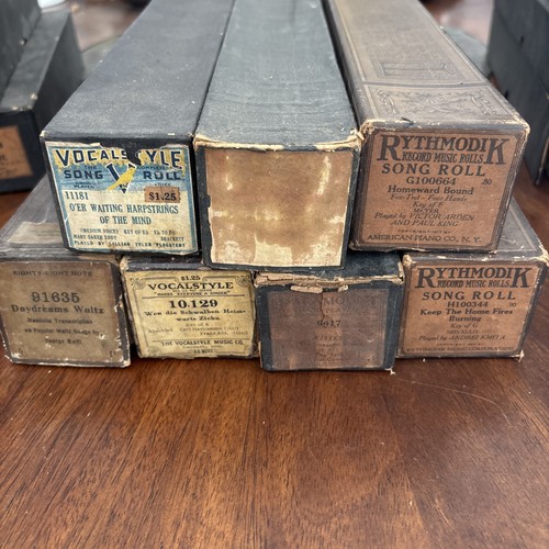 Lot player piano rolls - piano,
