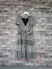 Holly Willoughby Black White